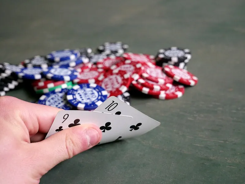 Tall Tales at the Table: Busting Australia's Biggest Poker Myths at King Billy