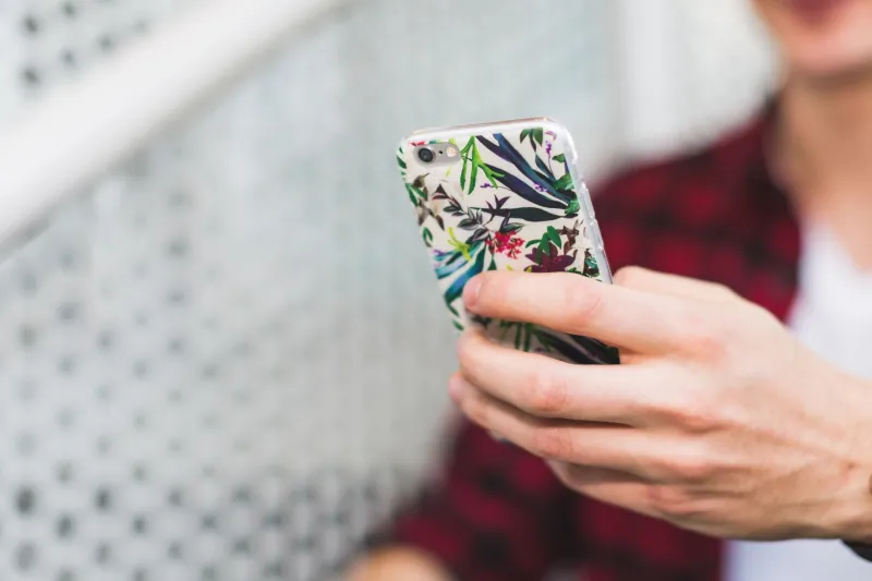 Phone vs. Desktop: We Put King Billy's Mobile Experience Through Its Paces So You Don't Have To